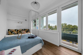 Warsaw Mokotów Apt - Balcony, AC, Tram&Bus nearby - by Rentujemy